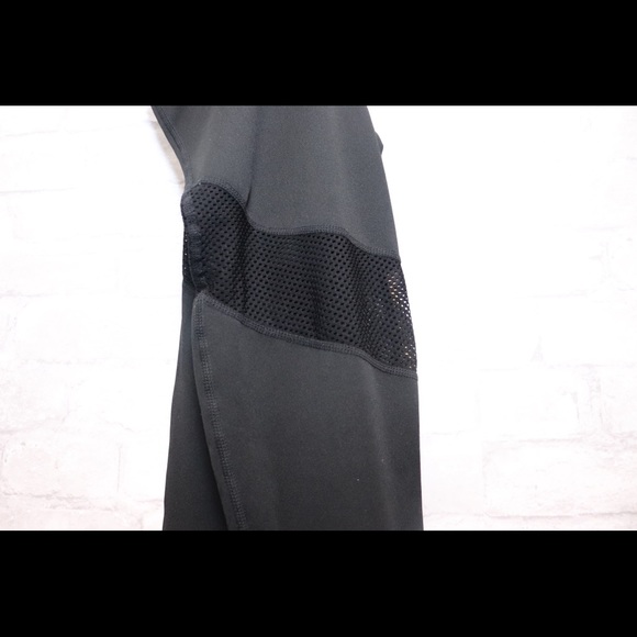 Athletic bundle - White Jacket/Black leggings - Picture 6 of 6